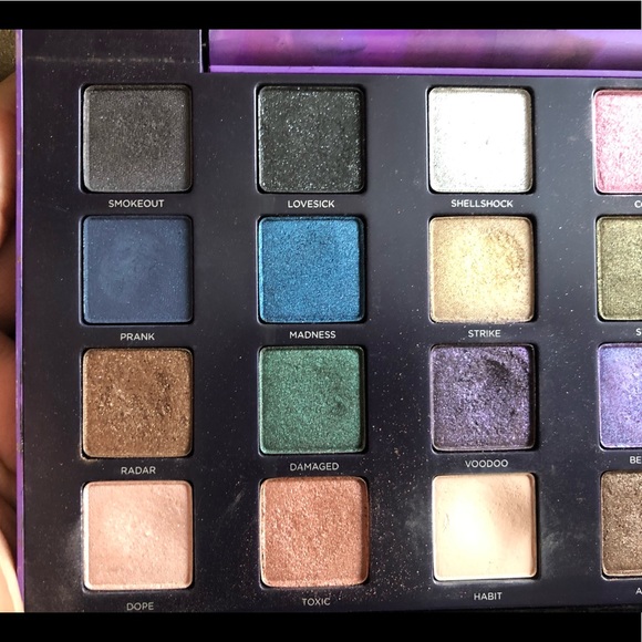 LIMITED EDITION URBAN DECAY UD VICE 2 EYESHADOW PALETTE MAKEUP EUC - Picture 5 of 9